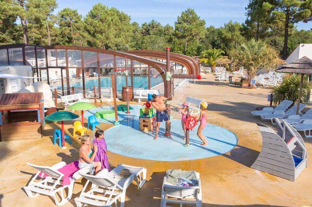 Camping Officiel Siblu La Pignade Ronce-les-Bains Bagian luar foto